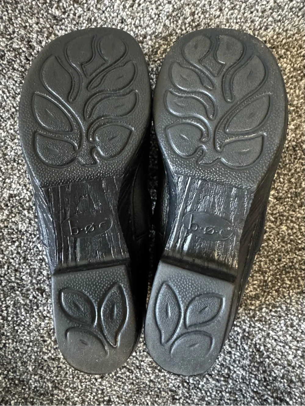 b.o.c. Women’s Nadiya Slip-On Black Leather Wedge Shoes Size 8.5